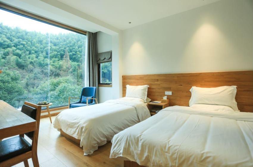 Villa En Emerald Valley, Huangshan Exterior photo